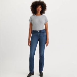 Levi’s 314 Shaping straight jeans, size 30, EUC